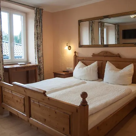 Zur Post Hotel 3*
