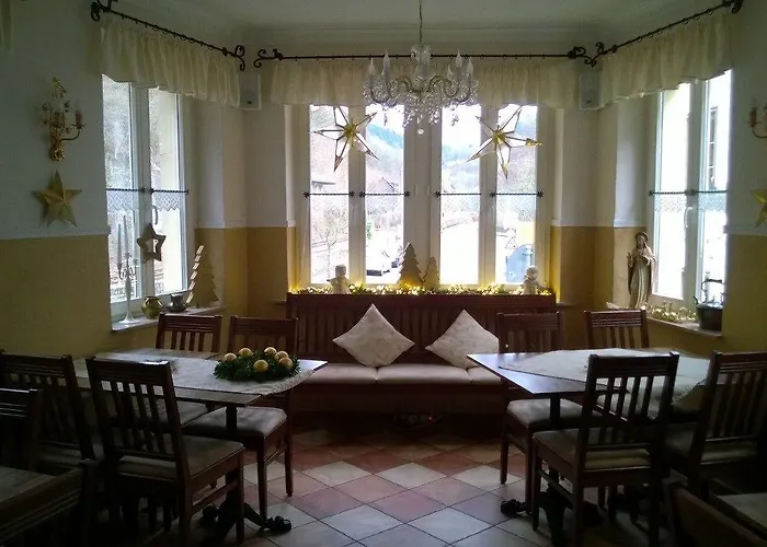 Szálloda Zur Post 3*