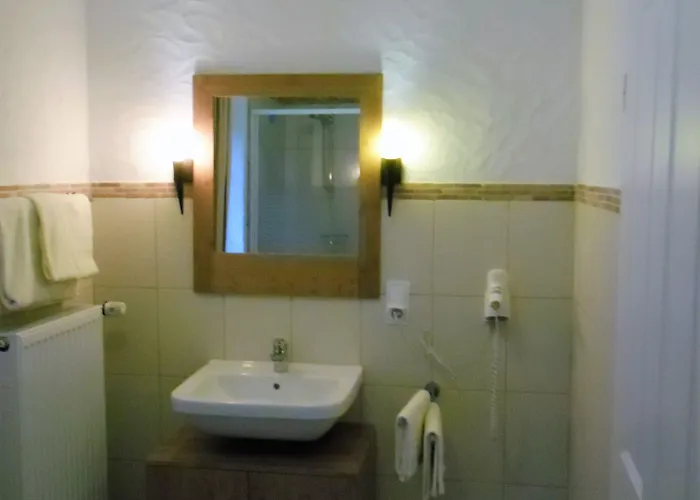 Zur Post Szálloda 3*